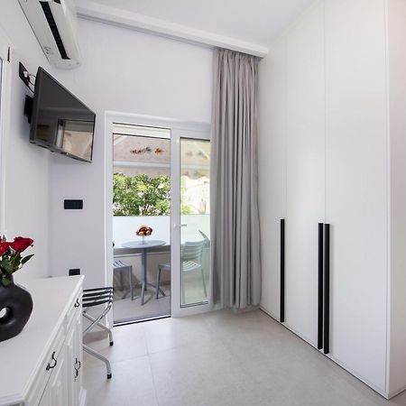 Cherry Central Luxury Suites Ханья Экстерьер фото