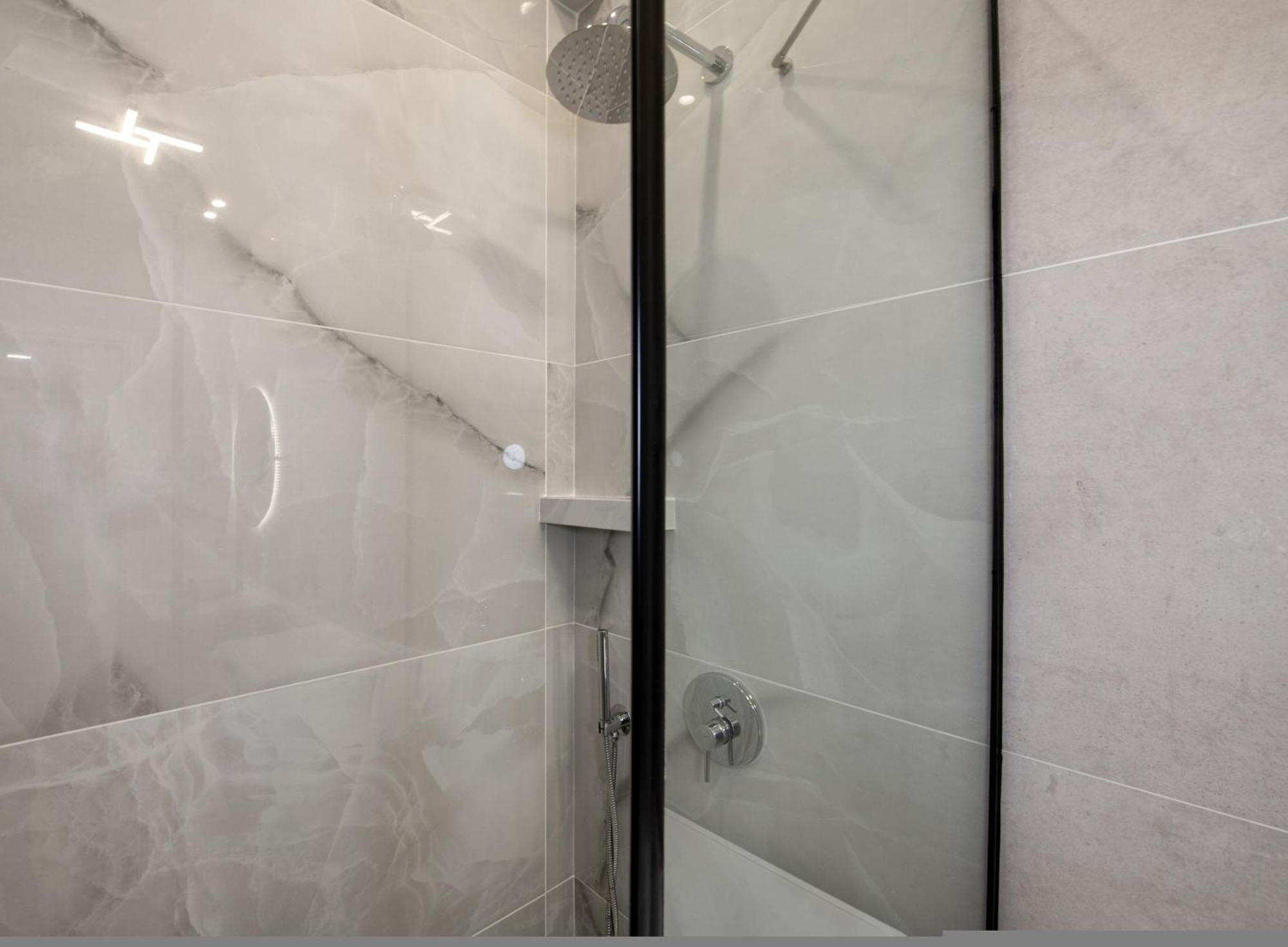 Cherry Central Luxury Suites Ханья Экстерьер фото